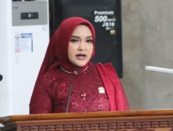 Sophi Zulfia Resmi Dilantik sebagai Ketua DPRD Kabupaten Cirebon 2024-2029