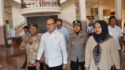 Gedung Rusak