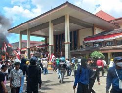 Demo di Gedung DPRD Kab. Cirebon: Kursi Rapat Rp405 Juta Hilang Usai Insiden